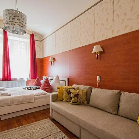 2bdr Flat Behind Museum Appartamento *